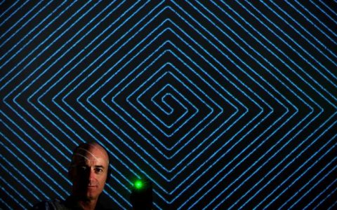 利用小小纳米线 化学家创造出超强容量的电池技术