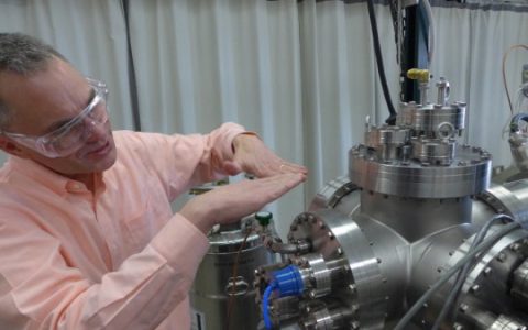 分子的舒适小窝:超稳有机玻璃的终极挑战