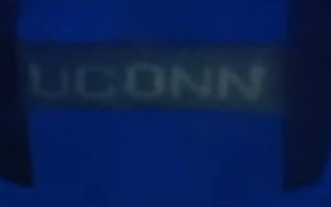 “任性”新材料 可通过拉伸改变颜色和透明度