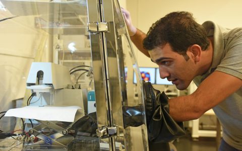 水汽使得太阳能电池变得高效!