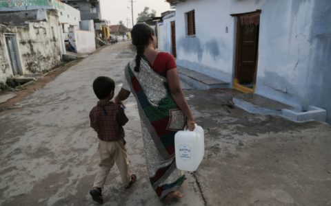 太阳能淡化海水?!且看印度久旱逢“甘露”。