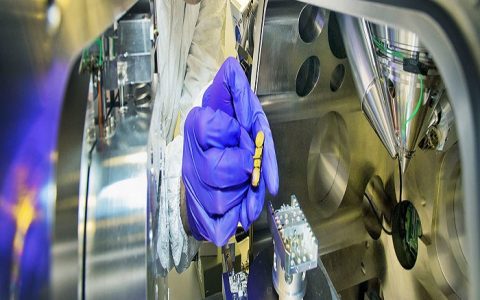 电子显微镜的“极限挑战”，邂逅蹁跹而至的新型材料