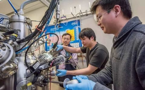 TBSI吴军桥教授Science：发现二氧化钒反常电子热导率，“打破”物理定律